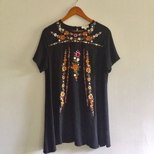 Umgee M Floral Embroidered ss black dress